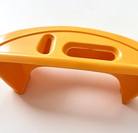 Curved Plastic Step Stool